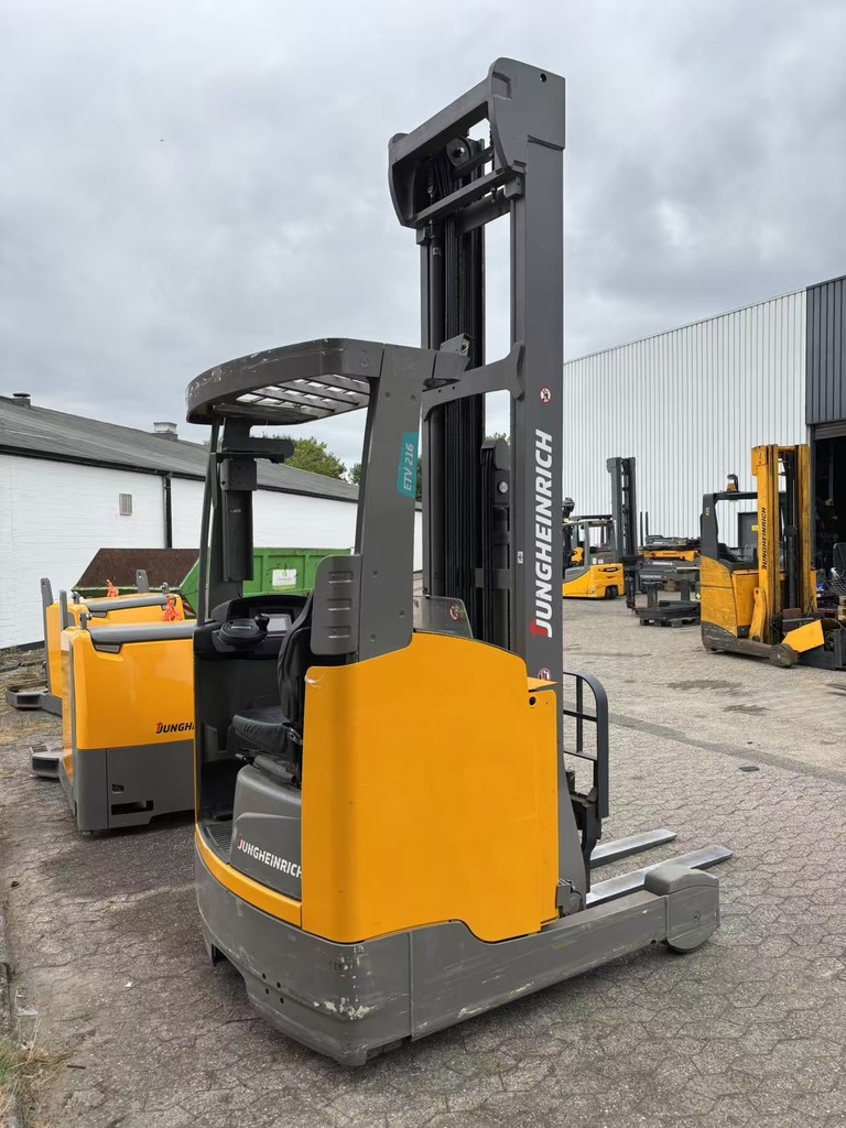 d4230437f0eea8f6b9160a2a1f935de5.jpg