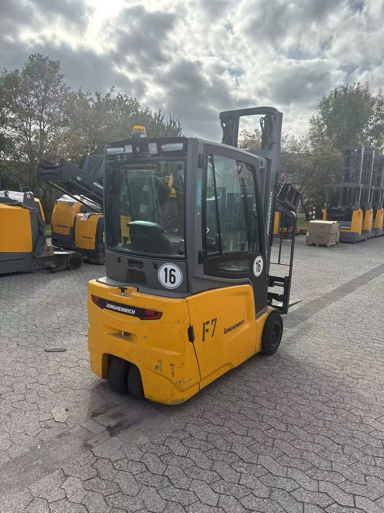 c6ee6c0e1c12616b608a595d3de23060.jpg