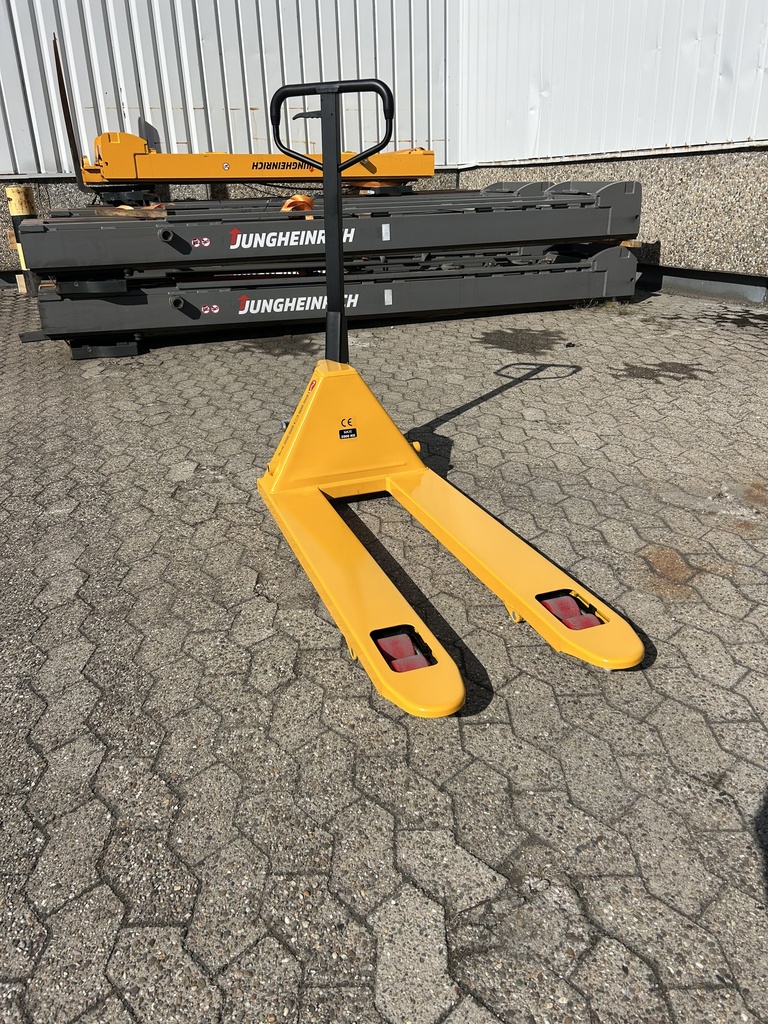 Manual hydraulic pallet truck